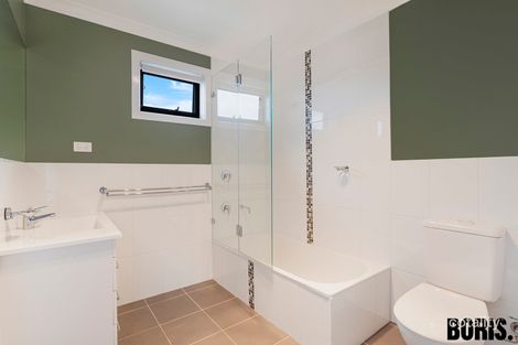 Property photo of 19-21 Henderson Road Queanbeyan NSW 2620