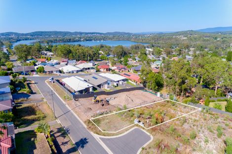 5 Goldsmith Ave, Fennell Bay, NSW 2283