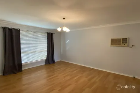 Property photo of 103 Wattle Crescent Narromine NSW 2821