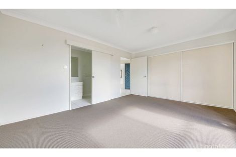 Property photo of 17 Saxonvale Court New Auckland QLD 4680