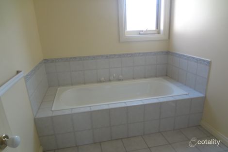 Property photo of 2/13 Lex Grove Oak Park VIC 3046