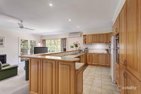 Property photo of 43 Mannering Drive Glen Waverley VIC 3150