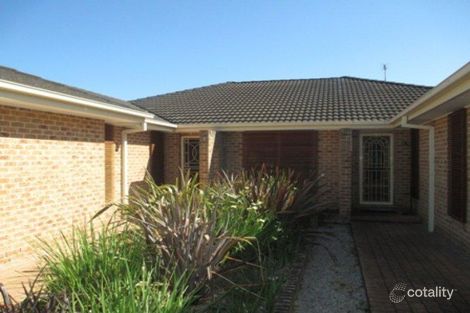 2a Hollyhill Cl, Bomaderry, NSW 2541