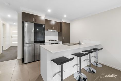 Property photo of 5 Gants Path Wyndham Vale VIC 3024