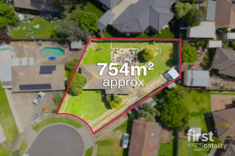 Property photo of 2 Ibis Court Werribee VIC 3030