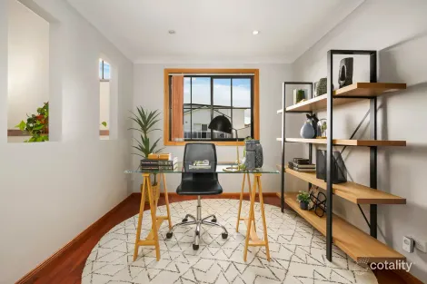 Property photo of 1 McCubbin Place Casula NSW 2170