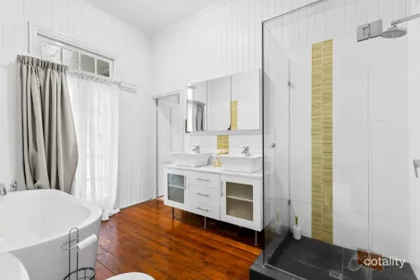 Property photo of 46 Sheffield Street Oxley QLD 4075