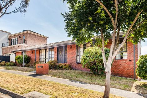 71 Pine Hill Dr, Doncaster East, VIC 3109