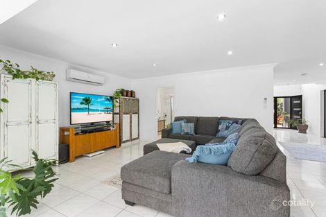 Property photo of 17 Roma Street Scarborough QLD 4020