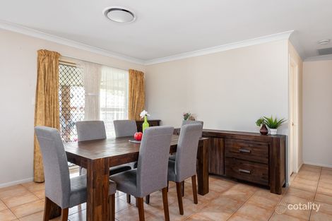 Property photo of 28 Birkenhead Crescent Forest Lake QLD 4078