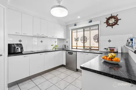 Property photo of 27 Albert Valley Drive Bahrs Scrub QLD 4207