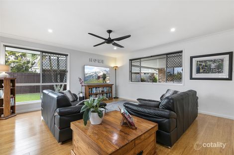 Property photo of 17 Fernleigh Crescent Mountain Creek QLD 4557