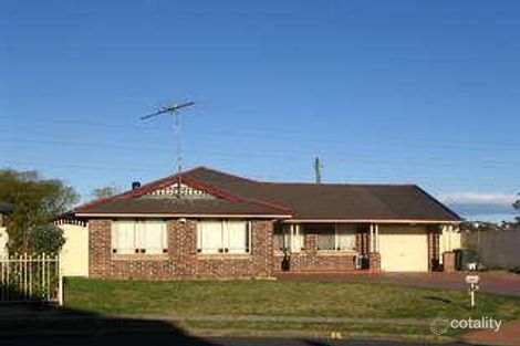 Property photo of 4 Macken Close Edensor Park NSW 2176