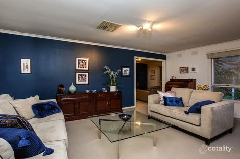 Property photo of 9 Sovereign Way Avondale Heights VIC 3034