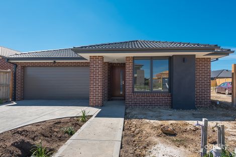 27 Primrose Cres, Mickleham, VIC 3064