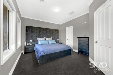 Property photo of 29 Grenville Terrace Roxburgh Park VIC 3064