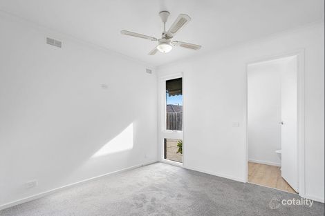 Property photo of 21 Lucas Crescent Seaford VIC 3198
