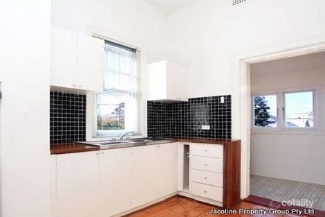 Property photo of 67 Marine Parade Elwood VIC 3184