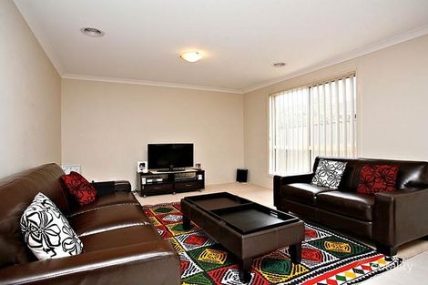 Property photo of 4 Taunton Grove Derrimut VIC 3026