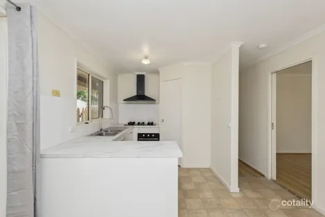 Property photo of 21 Ennor Place Kangaroo Flat VIC 3555