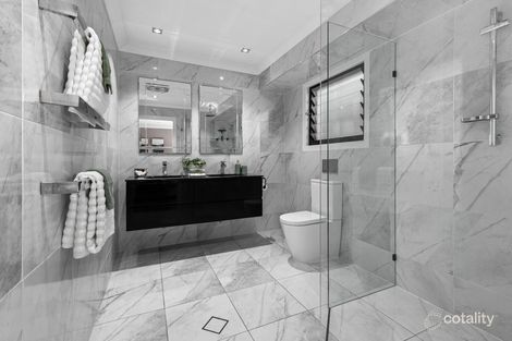 Property photo of 58 Monterey Keys Drive Helensvale QLD 4212