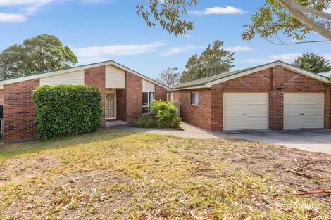 Property photo of 6 Amaroo Place Karabar NSW 2620