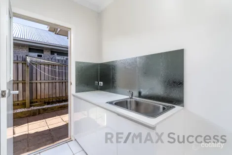 Property photo of 13/21 Andersson Court Highfields QLD 4352