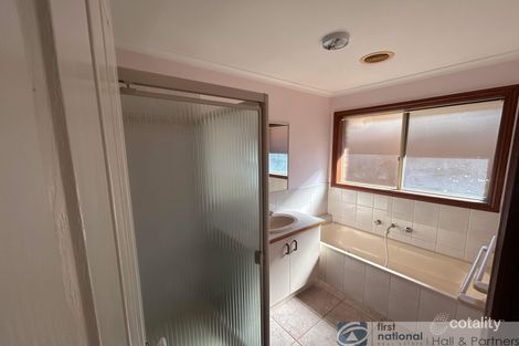 Property photo of 3 Addlington Court Narre Warren South VIC 3805