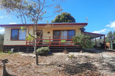 Property photo of 3 Sea Breeze Avenue Golden Beach VIC 3851