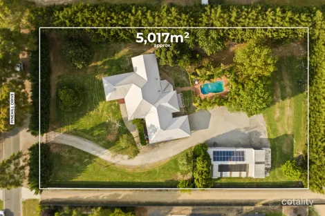 9 Pinehill Dr, Pakenham, VIC 3810