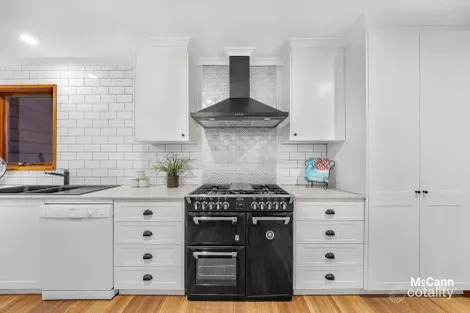 Property photo of 26 Fincham Crescent Wanniassa ACT 2903