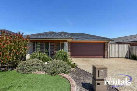 Property photo of 25 Chaucer Way Drouin VIC 3818