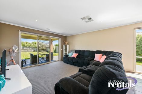 Property photo of 25 Chaucer Way Drouin VIC 3818