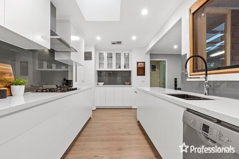 Property photo of 37 Wainewright Avenue Mooroolbark VIC 3138