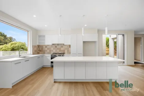 Property photo of 1 Wondaree Street Rye VIC 3941