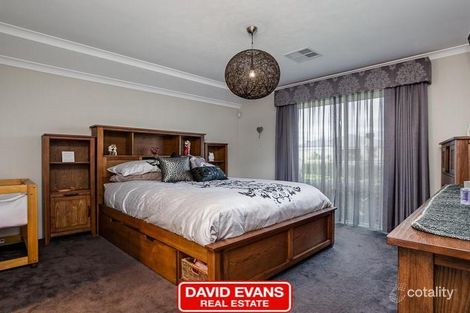 Property photo of 5 Buttermere Approach Waikiki WA 6169
