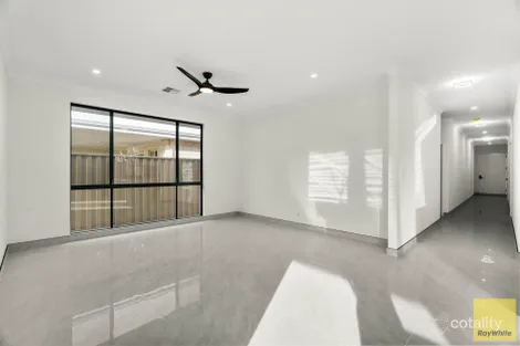 Property photo of 7 Tulipwood Loop Piara Waters WA 6112