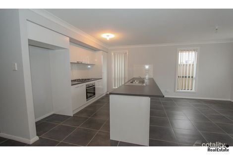 Property photo of 16 Cooper Crescent Gormans Hill NSW 2795