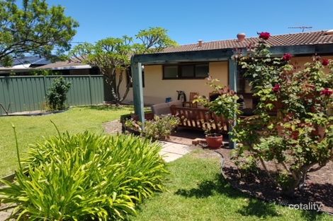 Property photo of 17 Heard Way Glendalough WA 6016