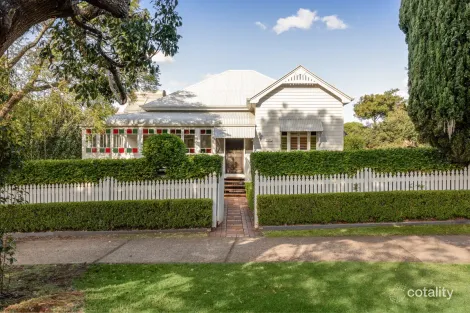 198 Geddes St, South Toowoomba, QLD 4350