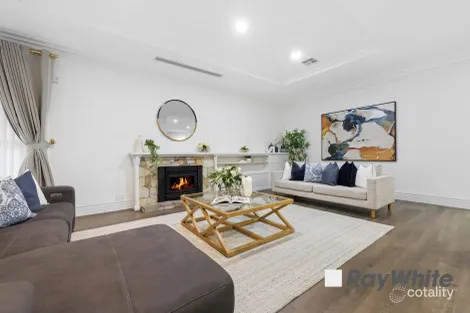 Property photo of 38 Ferntree Gully Road Oakleigh East VIC 3166