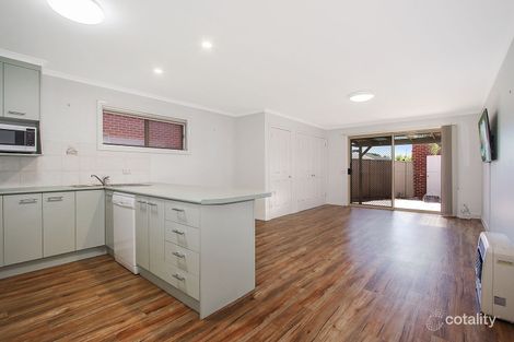 Property photo of 2/546 Kotthoff Street Lavington NSW 2641