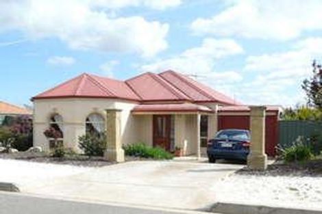 11 Oakford Cres, Happy Valley, SA 5159