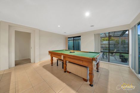 Property photo of 8 Clocktower Court Berwick VIC 3806