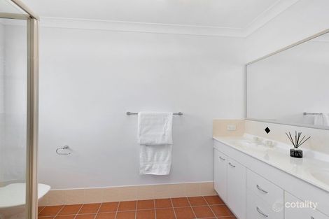 Property photo of 2 Seaholly Crescent Victoria Point QLD 4165