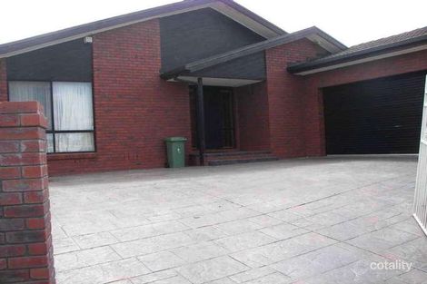 Property photo of 59 Waverley Park Drive Cranbourne North VIC 3977
