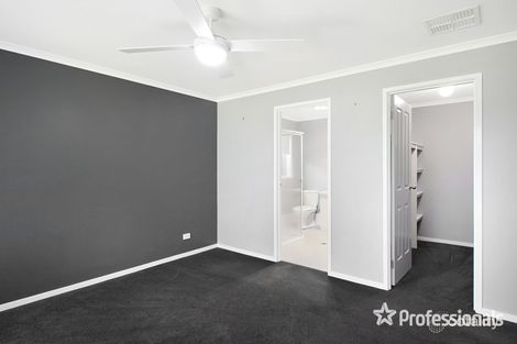 Property photo of 4 Teak Close Forest Hill NSW 2651