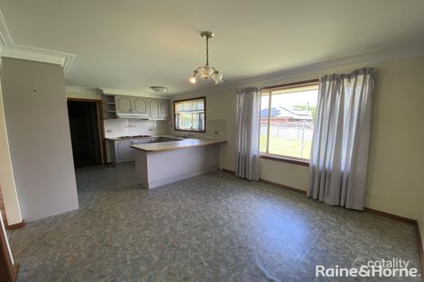 Property photo of 61 Sieben Drive Orange NSW 2800