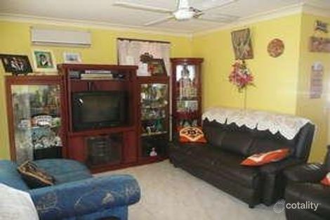 Property photo of 7 Oswald Crescent Rosemeadow NSW 2560