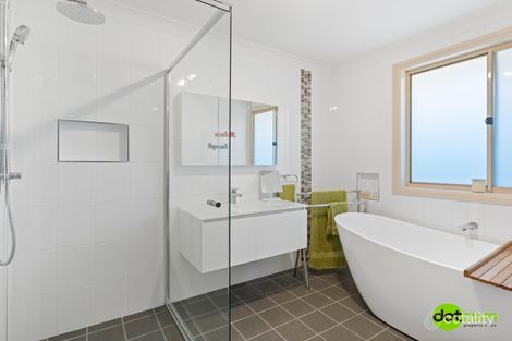 Property photo of 60 Macdougall Crescent Hamlyn Terrace NSW 2259